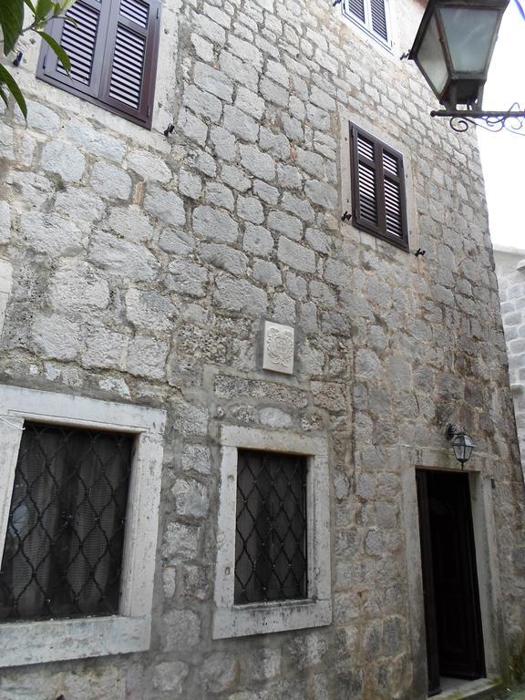 Holiday Home Stone House Perast Esterno foto